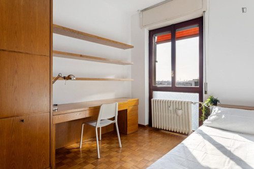 Bright single bedroom in the Lambrate district