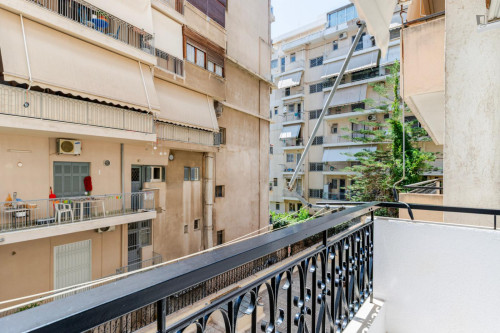 Welcoming 2-bedroom flat in Paleo Faliro