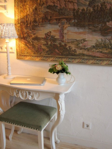 Small Apartment with Charme & Esprit - Gallery - 3