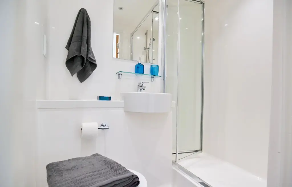 Classic Plus Ensuite - 2
