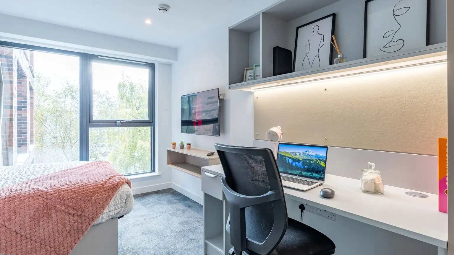 Studio Platinum River View - 4