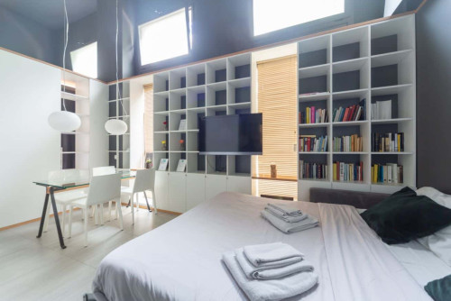Modern Milanese Living - Gallery - 13