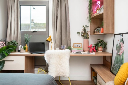 Charlton Court - Gallery - 11