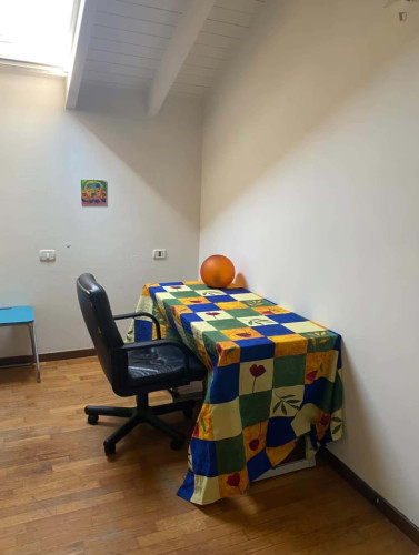 Room in Via Morandi, Novara for 160 m² with 4 bedrooms