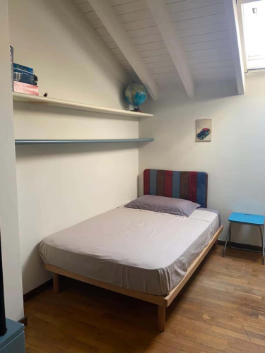 Room in Via Morandi, Novara for 160 m² with 4 bedrooms