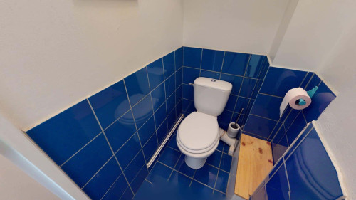 Room in Rue du Petit Revoyet, Oullins-Pierre-Bénite for 84 m² with 4 bedrooms