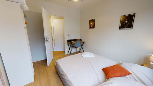 Room in Rue du Petit Revoyet, Oullins-Pierre-Bénite for 84 m² with 4 bedrooms - Gallery - 18