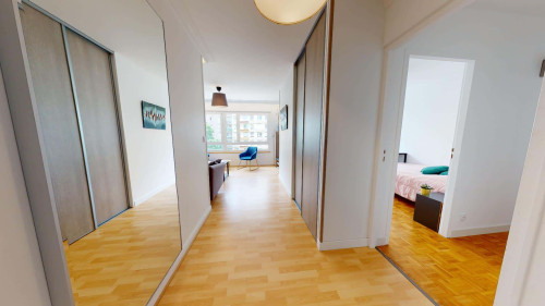 Room in Boulevard de l'Europe, Oullins-Pierre-Bénite for 88 m² with 5 bedrooms