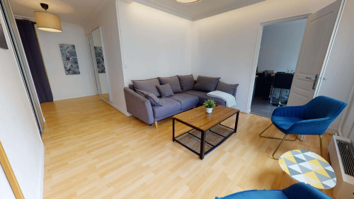 Room in Boulevard de l'Europe, Oullins-Pierre-Bénite for 88 m² with 5 bedrooms - Gallery - 14