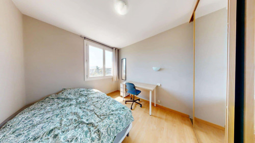 Room in Rue Federico Garcia Lorca, Grenoble for 63 m² with 3 bedrooms