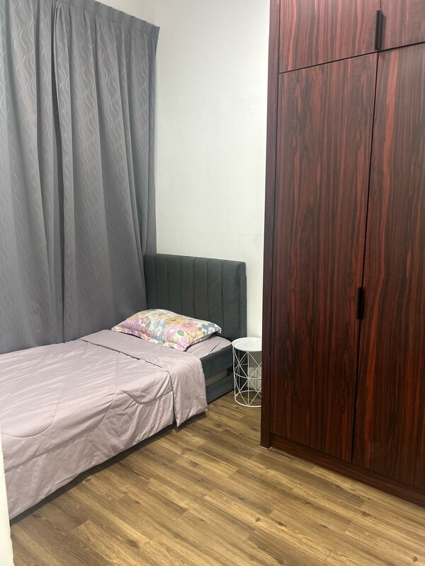 Comfortable Guest Room (Full Room) - 1