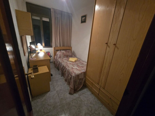 Cozy Room for Rent in a Quiet Neigh