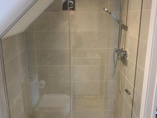 Large bedroom with private bathroom - Gallery - 6