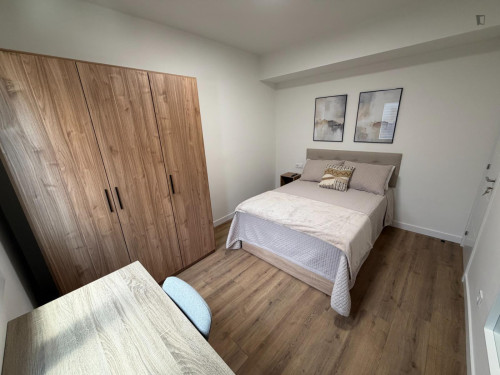 Wonderful bedroom in Vigo in a 4 bedroom apartment