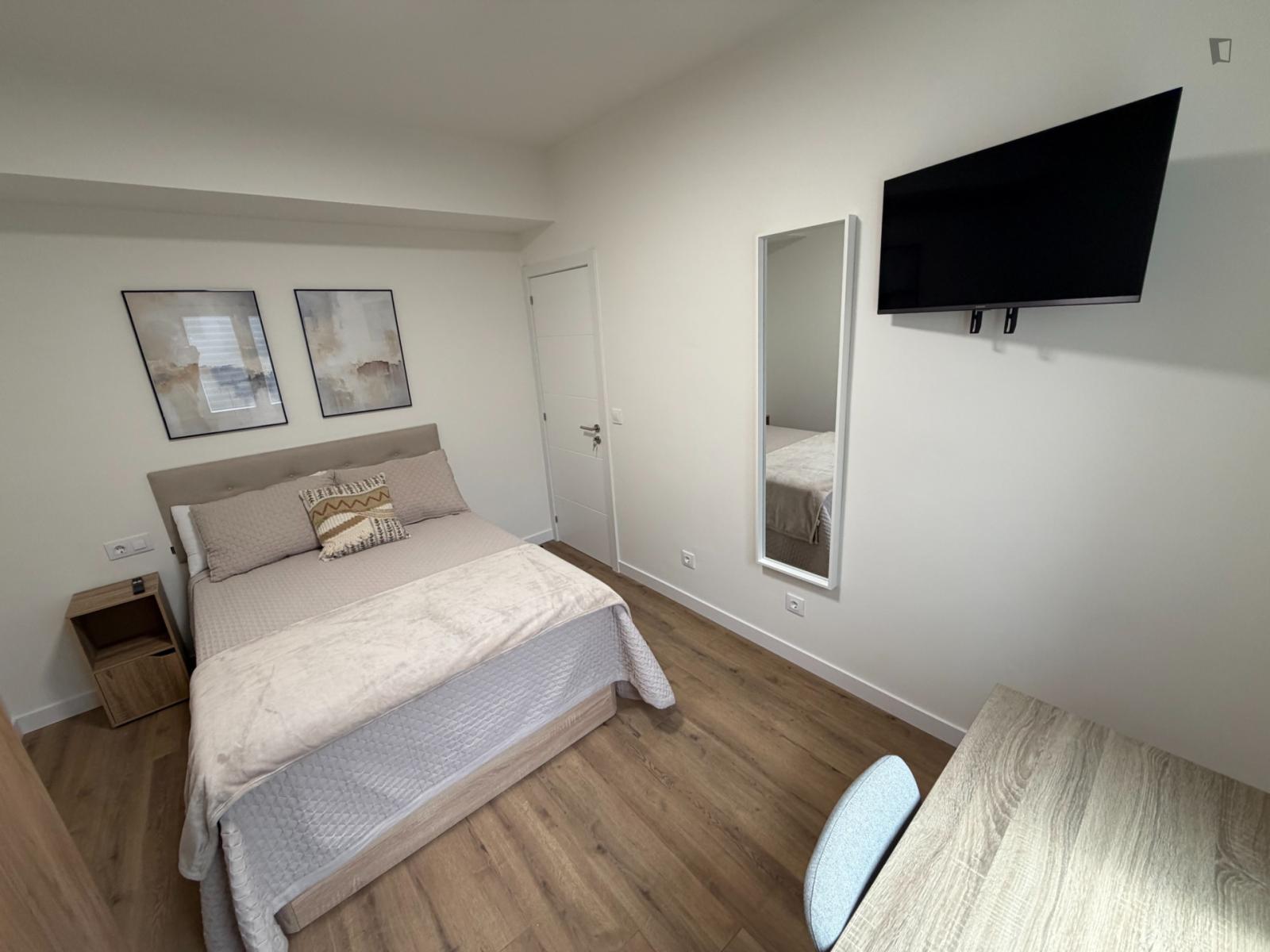 Wonderful Bedroom In Vigo In A 4 Bedroom Apartment - 1