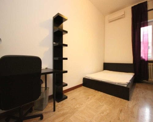 Homely single bedroom near Università Bocconi