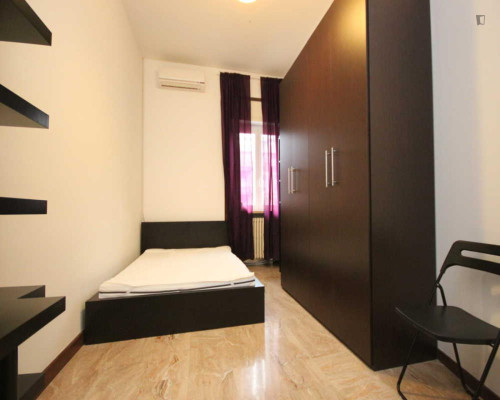 Homely single bedroom near Università Bocconi - Gallery - 8