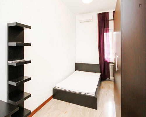 Homely single bedroom near Università Bocconi