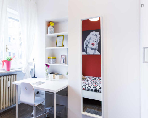 Bright double bedroom near the Gambara subway station - Gallery - 5