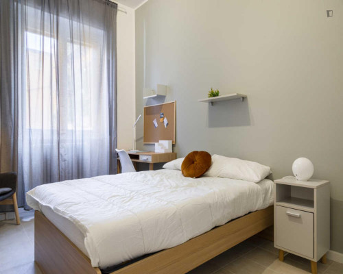 Comfy single bedroom in Porta Vittoria - XII Marzo