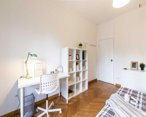 Grand double bedroom in Porta Vittoria - XII Marzo - Gallery - 21