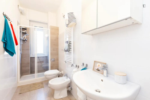 Inviting double bedroom in Porta Vittoria - XII Marzo - Gallery - 2