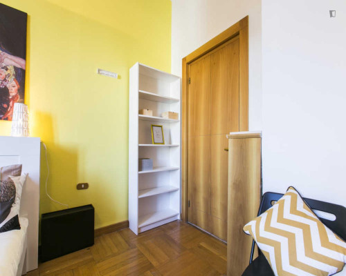 Welcoming double bedroom near the Polytechnic University (Campus Bovisa Durando) - Gallery - 7