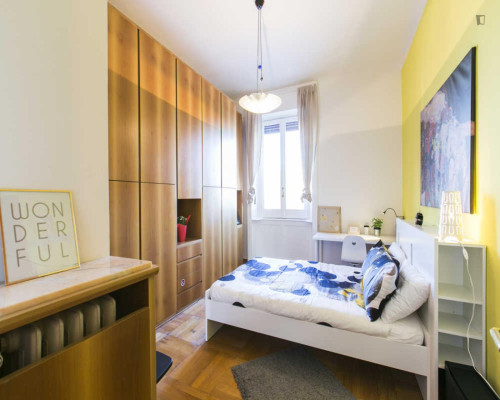 Welcoming double bedroom near the Polytechnic University (Campus Bovisa Durando)