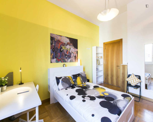 Welcoming double bedroom near the Polytechnic University (Campus Bovisa Durando) - Gallery - 5