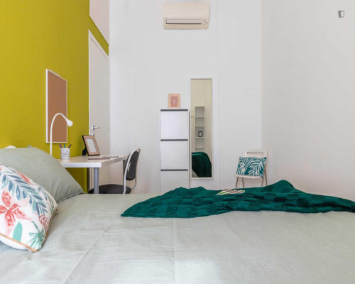 Wonderful double bedroom in Porta Vittoria - XII Marzo