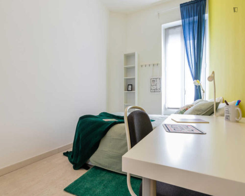 Wonderful double bedroom in Porta Vittoria - XII Marzo