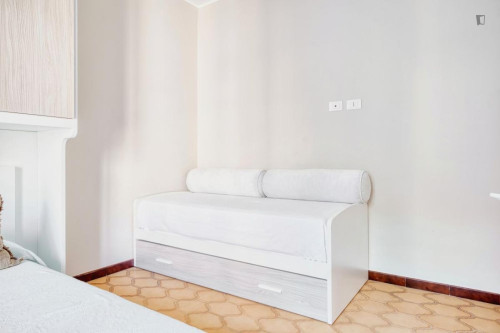 Bright double bedroom in Affori - Gallery - 14