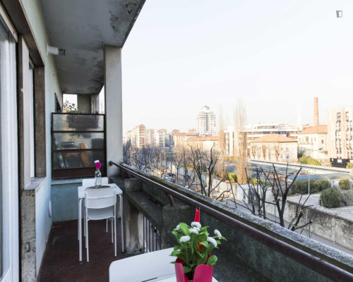 Cozy double bedroom near the Gambara subway station - Gallery - 7