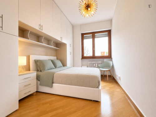 Spacious 3-Bedroom Apartment in Milan - Gallery - 9