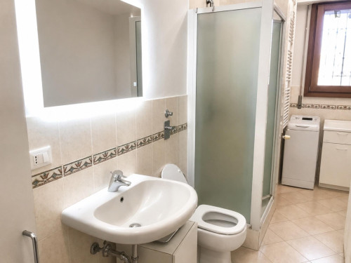 Spacious 3-Bedroom Apartment in Milan - Gallery - 12