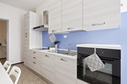 Bed in a comfortable twin bedroom, in the Municipio 6 - Gallery - 10