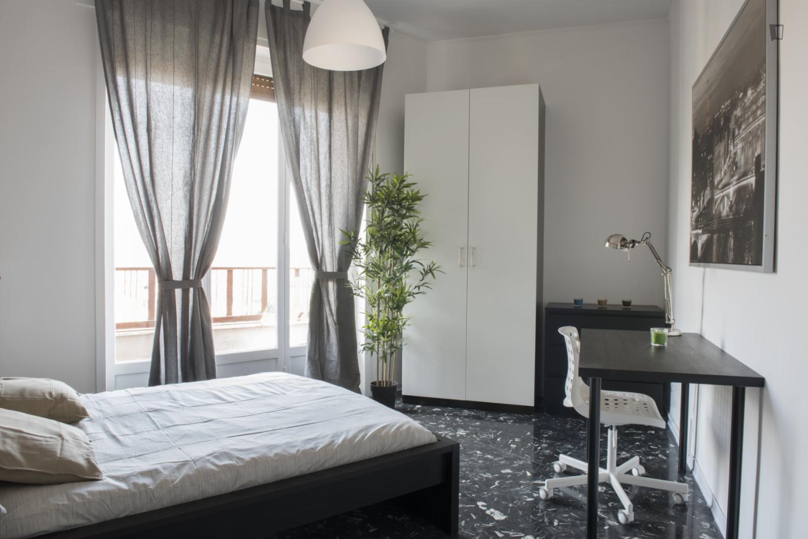 Tasteful Double Bedroom In Lorenteggio - 1