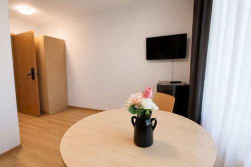 Lovely privat room with your own bathroom and shared Kitchen (Lübeck)