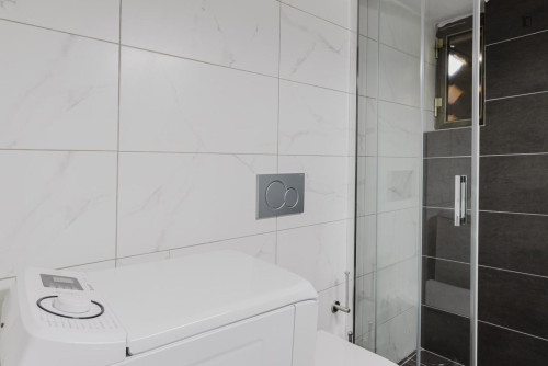 Comfortable 1-bedroom flat in Marousi - Gallery - 5
