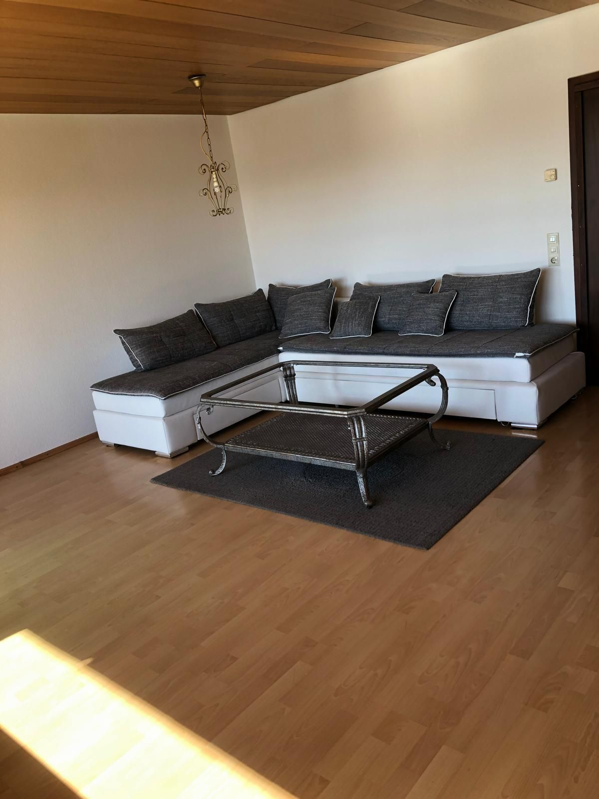 Room 1 - 1