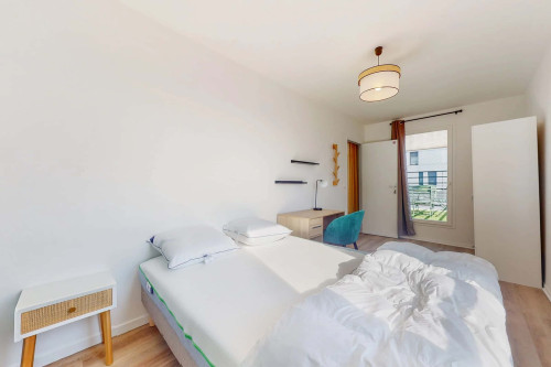 Cergy Bernard Hirsch - Private Room (1)