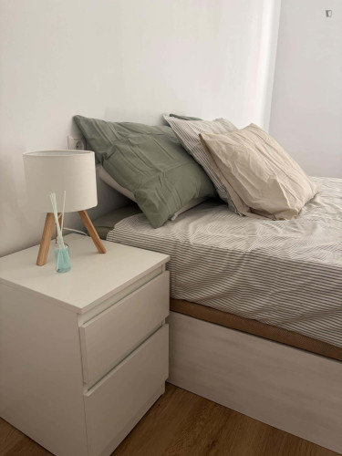 Apartment in Calle de Vidal de Canellas, Zaragoza for 67 m² with 4 bedrooms - Gallery - 20
