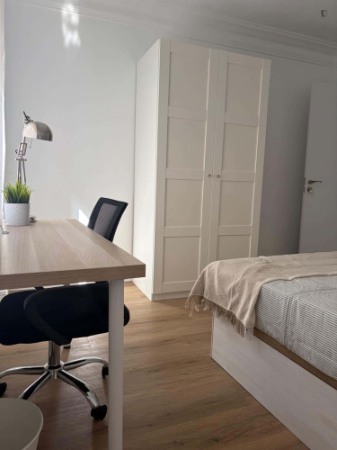 Apartment in Calle de Vidal de Canellas, Zaragoza for 67 m² with 4 bedrooms - Gallery - 21