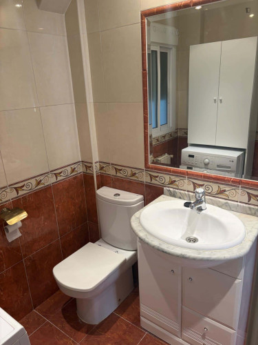 Apartment in Calle de Vidal de Canellas, Zaragoza for 67 m² with 4 bedrooms - Gallery - 15