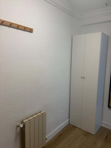 Apartment in Calle de Vidal de Canellas, Zaragoza for 67 m² with 4 bedrooms