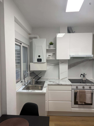 Apartment in Calle de Vidal de Canellas, Zaragoza for 67 m² with 4 bedrooms - Gallery - 19