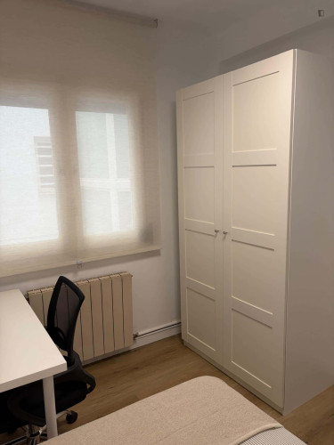 Apartment in Calle de Vidal de Canellas, Zaragoza for 67 m² with 4 bedrooms - Gallery - 5