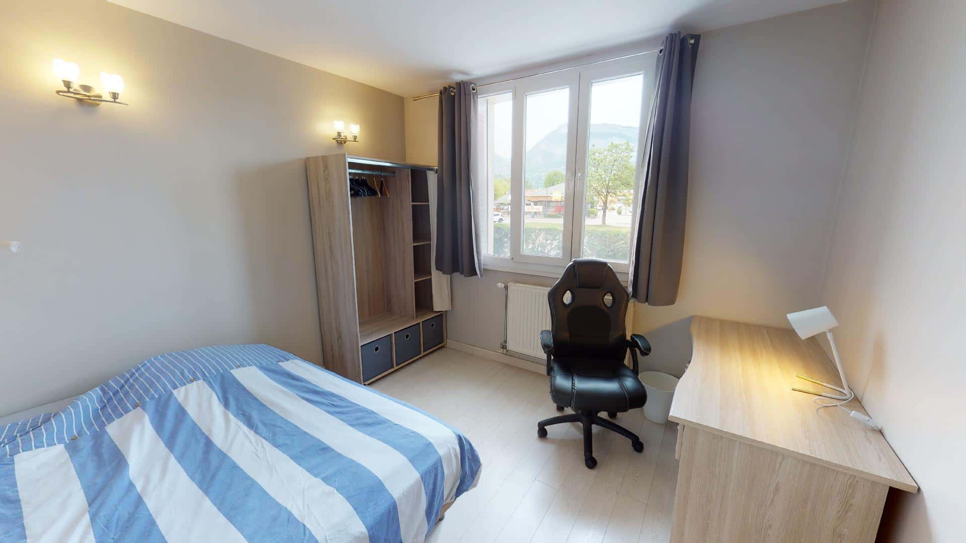Room In Rue Alphonse Allais, Saint-Martin-D'Hères For 64 M² With 4 Bedrooms - 1