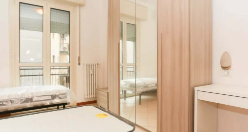 Posto letto 5 in una camera condivisa, Sesto San Giovanni