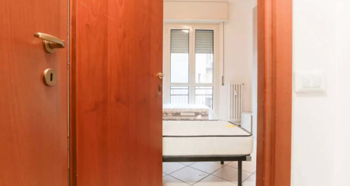 Posto letto 5 in una camera condivisa, Sesto San Giovanni